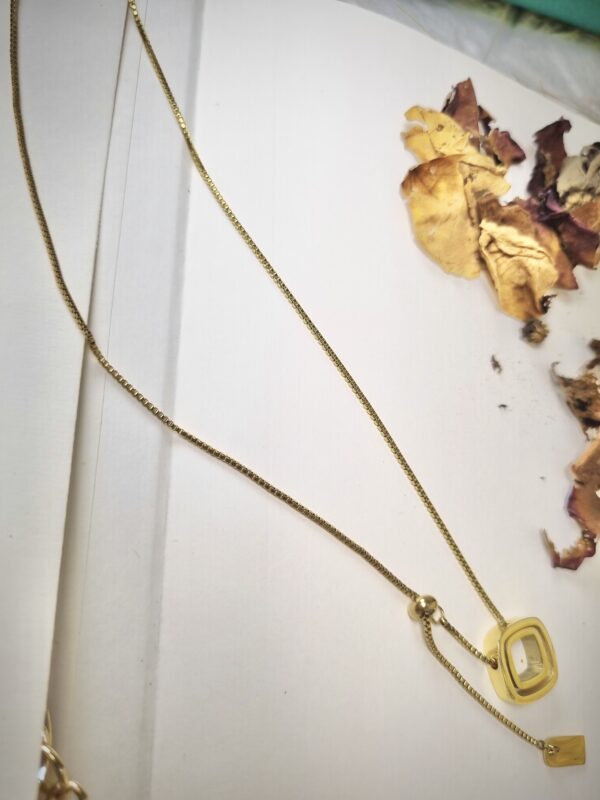 Gold Square Pendant Necklace - Antitarnish Gold Square Pendant Necklace - Antitarnish