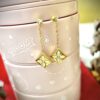 White and Gold Floral Drop Earrings – Antitarnish