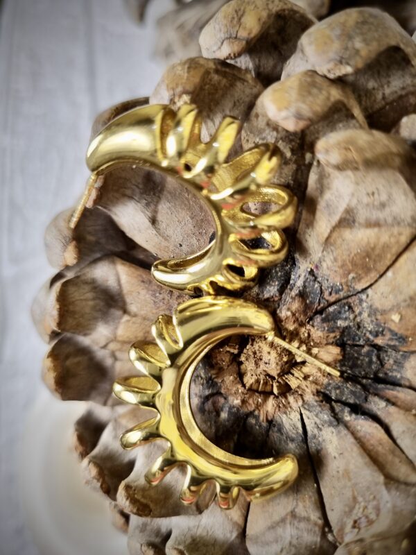 Gold Scalloped Hoop Earrings - Antitarnish Gold Scalloped Hoop Earrings - Antitarnish